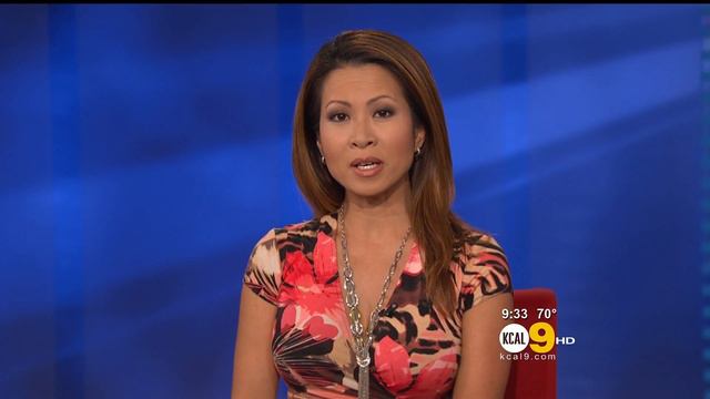 Leyna Nguyen 2012/10/16 KCAL9 HD; Floral dress смотреть онлайн