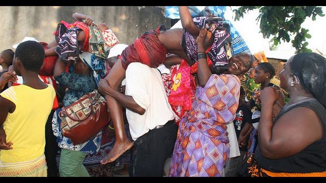 WAZARAMO - Mamae Mwali смотреть онлайн