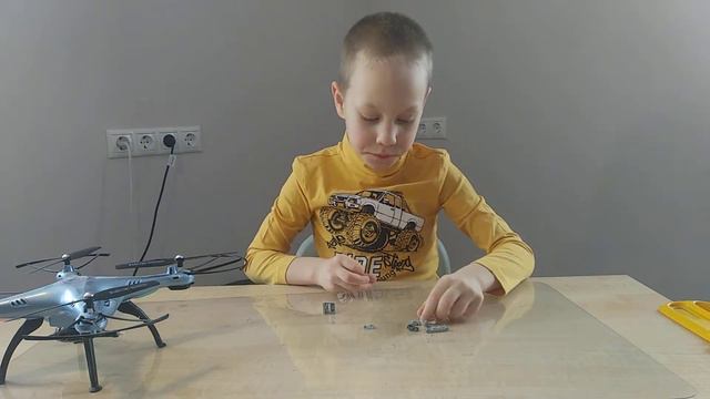 Квадрокоптер из LEGO своими руками