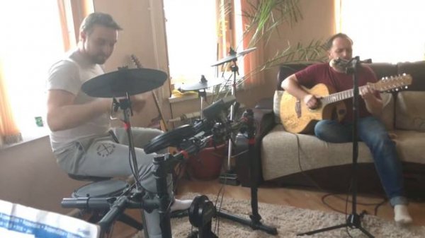 Осень но паутинками сад ( ах какой вчера был день добр и смешон) кавер версия. А. Я. Розенбаум