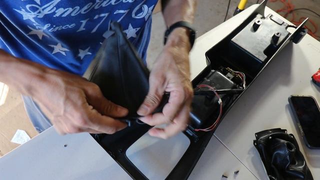 1991 Mazda Miata New Shift Boot Install смотреть онлайн