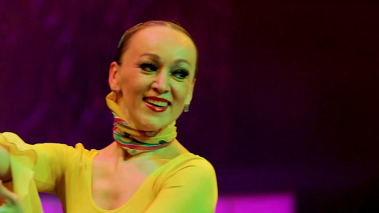 К 30-летию музыкального шоу-театра 