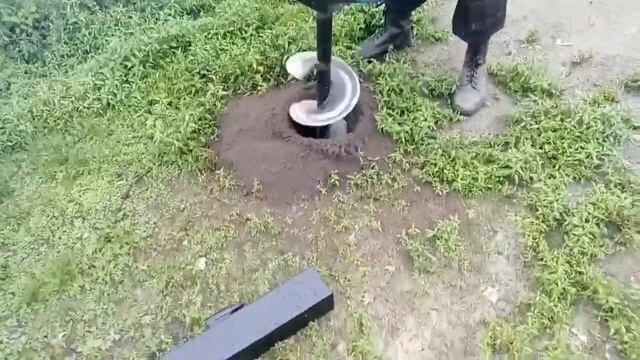 Установка столба Китайским мотобуром BauMaster смотреть онлайн