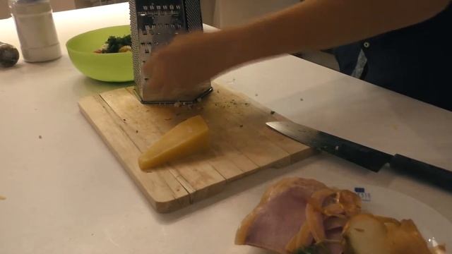 Драники с ветчиной и сыром.Рецепт смотреть онлайн