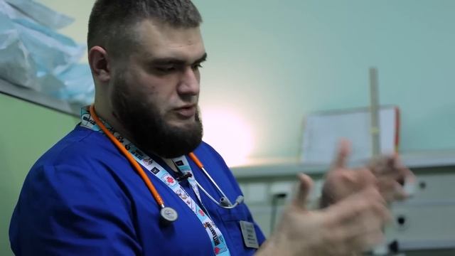 Неонатолог рассказывает о своей работе, мамах и детях смотреть онлайн