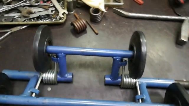 Как заменить пружины на катковой тележке мотобуксировщика Барс. Замена ролика. смотреть онлайн