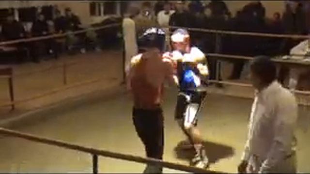 69 кг Калиниченко Вл-р Макеевка + Василян Вараздат Лидер , П-во Дон обл по боксу 89-91 г. Горловка смотреть онлайн
