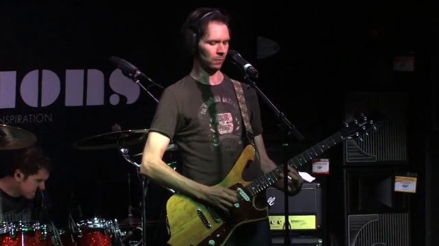 Paul Gilbert Plays Muddy Waters, I Want to be Loved :Guitar Center Sessions смотреть онлайн