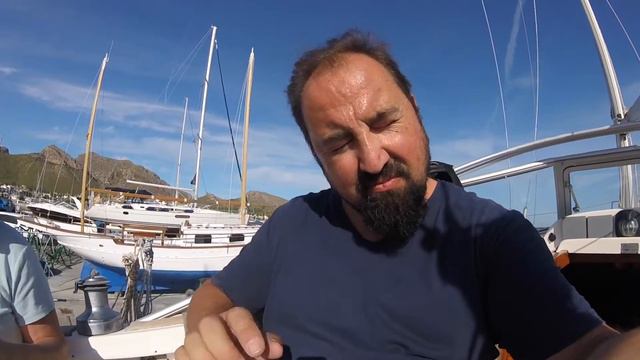 Week 3 - Teak Deck, Windlass and Anchor Chain смотреть онлайн