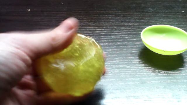 Лизун в виде M&M смотреть онлайн
