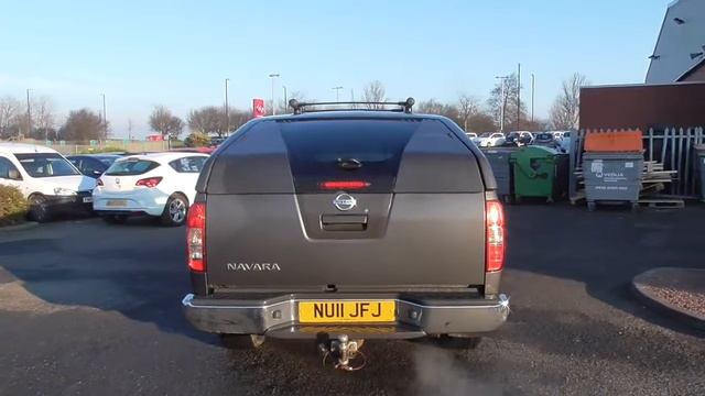 NISSAN NAVARA Double Cab Pick Up Tekna 2.5dCi 190 4WD U69681 смотреть онлайн