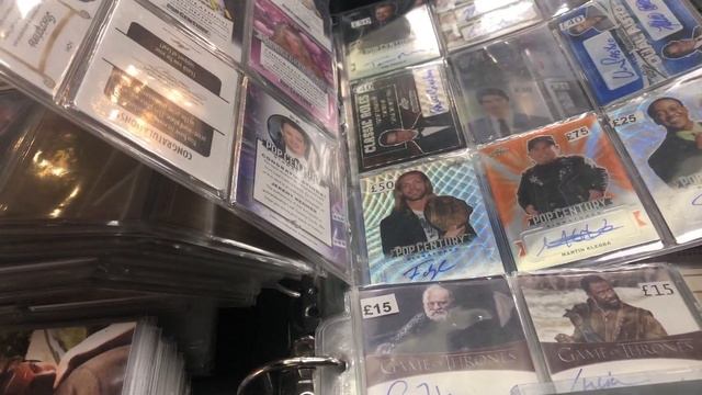 Tons of SKETCH & AUTOGRAPH cards at London Comic Mart смотреть онлайн