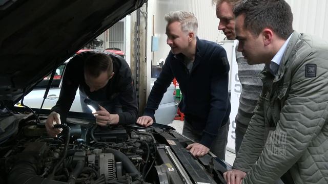 Barrelbrigade Klokje Rond - Ford Thunderbird 4.6 V8 LX – 1997 - 290.318 km - English subtitles смотреть онлайн