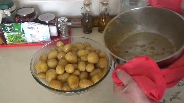 МОЛОДАЯ КАРТОШЕЧКА в ДУХОВКЕ с БЕКОНОМ. ОБЪЕДЕНИЕ! #слюбовьюизсербии #howtomake смотреть онлайн