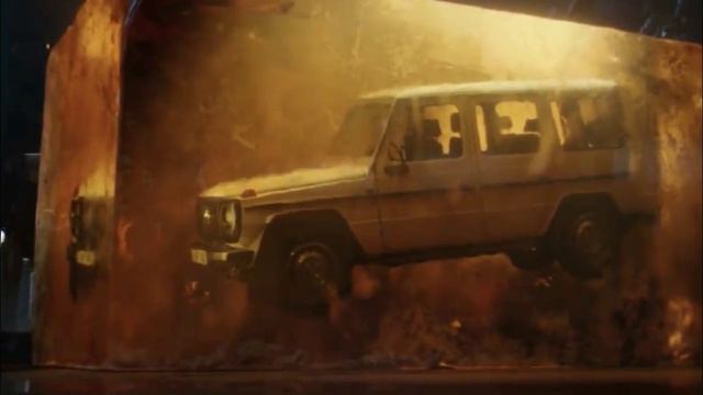 Mercedes Benz Confirms New G Class Set to Debut on January 15 смотреть онлайн