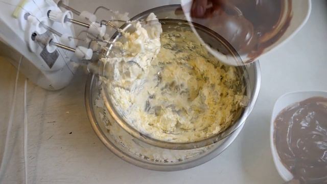 Масляный крем с варёным сгущённым молоком смотреть онлайн