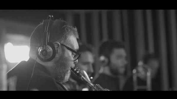 Wrapped around your finger § Driven to tears (Sting)