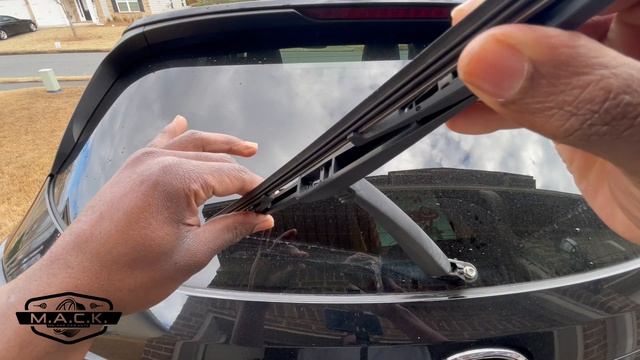 How to change Mazda CX5 REAR Wiper Blade! смотреть онлайн