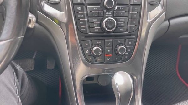 Мини обзор. Opel Astra J. 2011