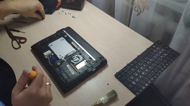 СОБИРАЕМ Acer Aspire One D260 (D260-2Dss)