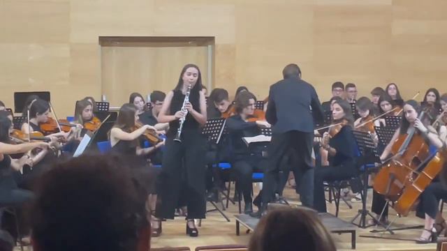 Concertino op. 26 para clarinete y orquesta de C. M. von Weber. Solista María Martínez González. смотреть онлайн