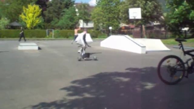 Ollie über dreirad смотреть онлайн