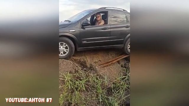 Синька рулит! Джип на бездорожье провалился в яму! смотреть онлайн
