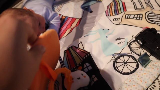 ДЕНЬ ЗАКОНЧИЛСЯ НЕ ОЧЕНЬ. ГРАНТ СПИТ ВСЕ МЕНЬШЕ. У РЕМА ПРОРЕЗАЮТСЯ 4 МОЛЯРА. ЗАВТРА В САД НЕ ИДЕМ. смотреть онлайн