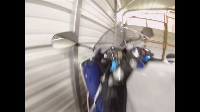 How to Start a Motorcycle - 2014 Yamaha R1 Sport Bike смотреть онлайн