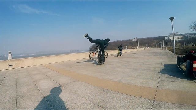 НА GOTWAY MSUPER X / НА ОДНОЙ НОГЕ смотреть онлайн