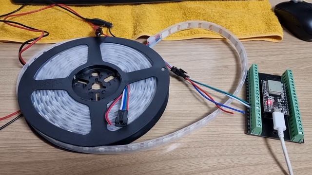 WS2815 LED Strip with ESP32 demo смотреть онлайн