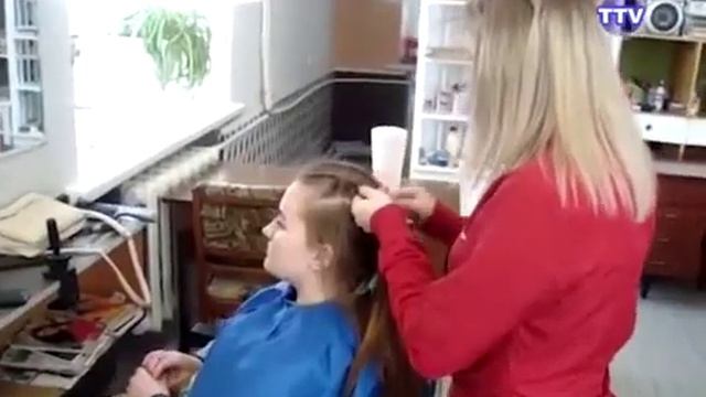 Прически для девочек. 28.03.19. Торез. Школа красоты смотреть онлайн