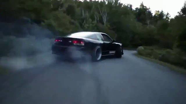 Родители уехали. смотреть онлайн