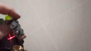 Глюки лазерного уровня . Пропала функция самовыравнивания лучей . Ремонт китайского лазерного уровн