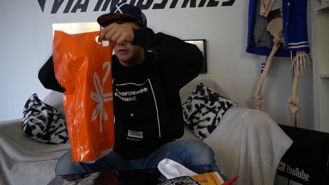 Что внутри коробки, которую я привез из Арктики смотреть онлайн