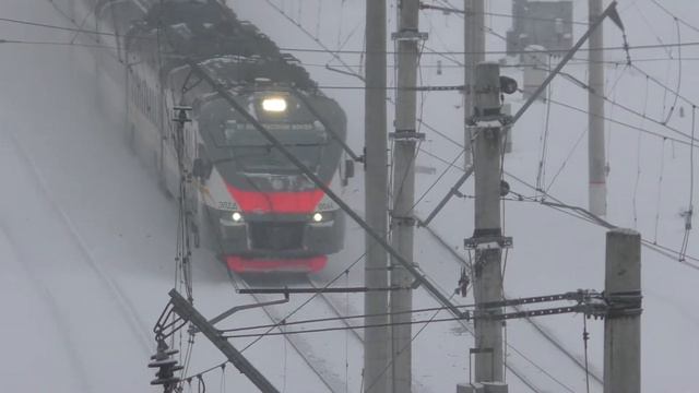 Электричка в Москва-Сити зимой (во время снегопада) #москва смотреть онлайн