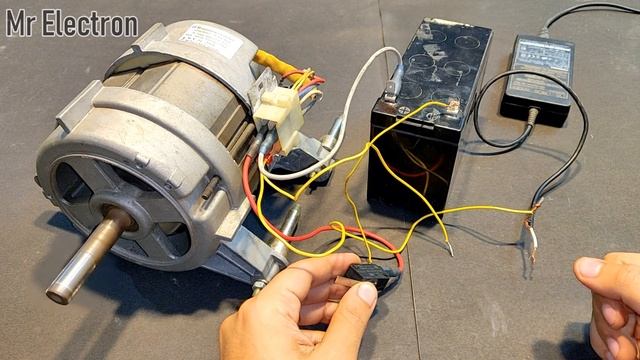 Make 12V Magnet DC Motor from Old 220V AC Washing Machine Motor (Universal Motor) with UPS Battery смотреть онлайн