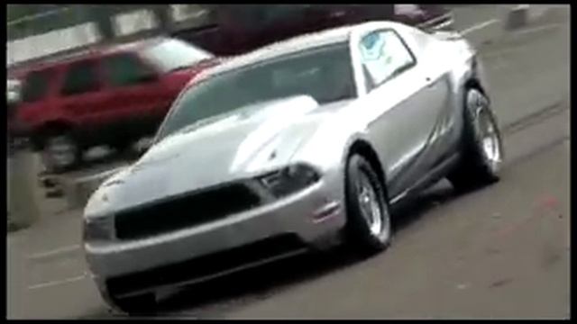 Ford Mustang Cobra Jet burn out at SEMA 2009 смотреть онлайн