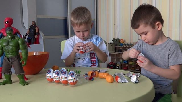 Распаковка киндер сюрпризов смотреть онлайн