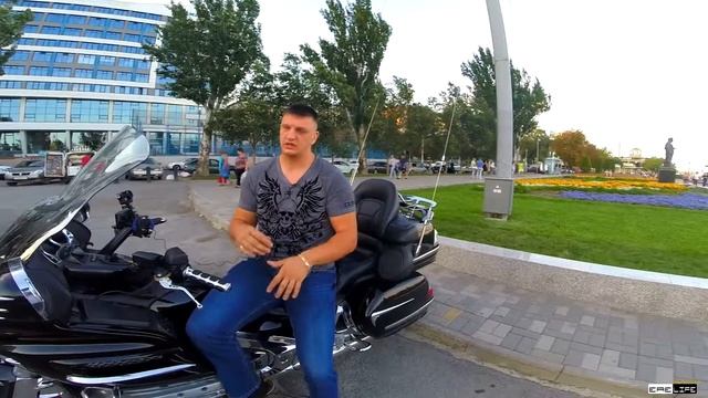 Мотоцикл Honda gl1800 Gold wing голда vs YAMAHA R1 смотреть онлайн
