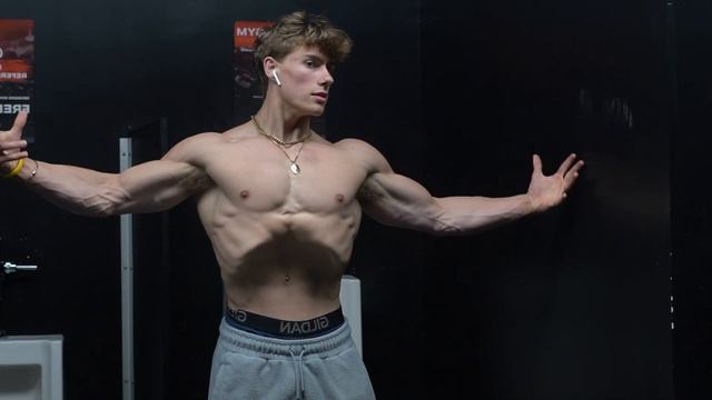 How To Get Shredded | Full Day Of Eating +Training | 4 Weeks Out