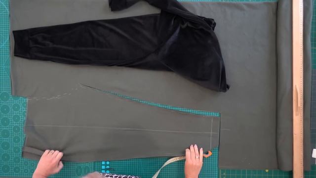 Спортивный костюм без выкройки. Как очень быстро и просто раскроить костюм по готовому изделию смотреть онлайн