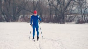 БЕГ НА ЛЫЖАХ (ПЕРЕДВИЖЕНИЕ НА ЛЫЖАХ)