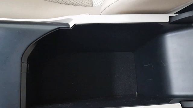 Toyota Camry Hybrid 2019 In-Depth Review