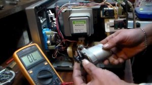 Дымит Микроволновка