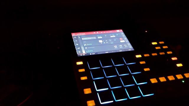 MPC One Standalone - House Music - Learning To Sequence A Song смотреть онлайн