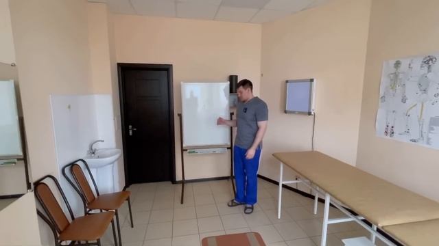 Доктор Алексеев наконец-то научил всех кинезиологов как правильно ходить. Зачем поворот в ходьбе? смотреть онлайн