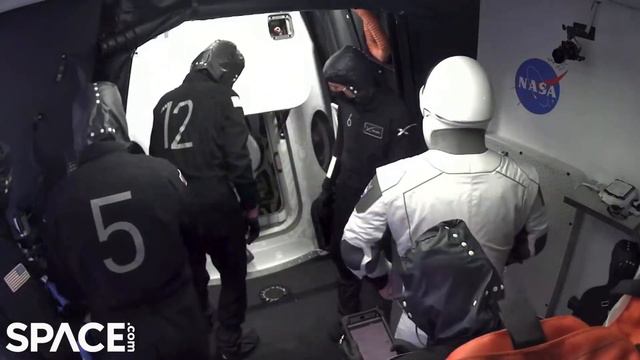 SpaceX Demo-2 crew at launch pad, strapped into Crew Dragon смотреть онлайн