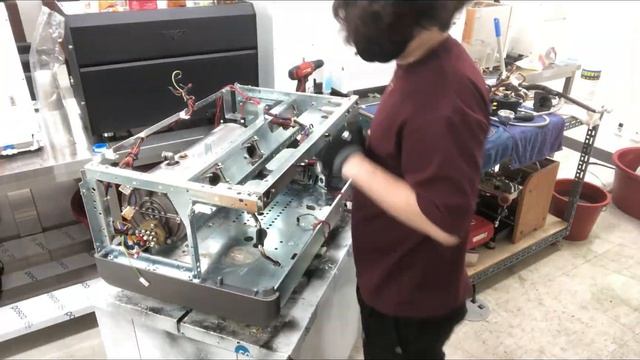 La Cimbali M24 2GR 오버홀 작업 смотреть онлайн