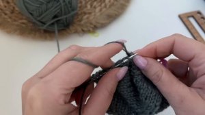 Вяжем ПРОСТЫЕ укороченные носки СПИЦАМИ с узором. Мастер класс